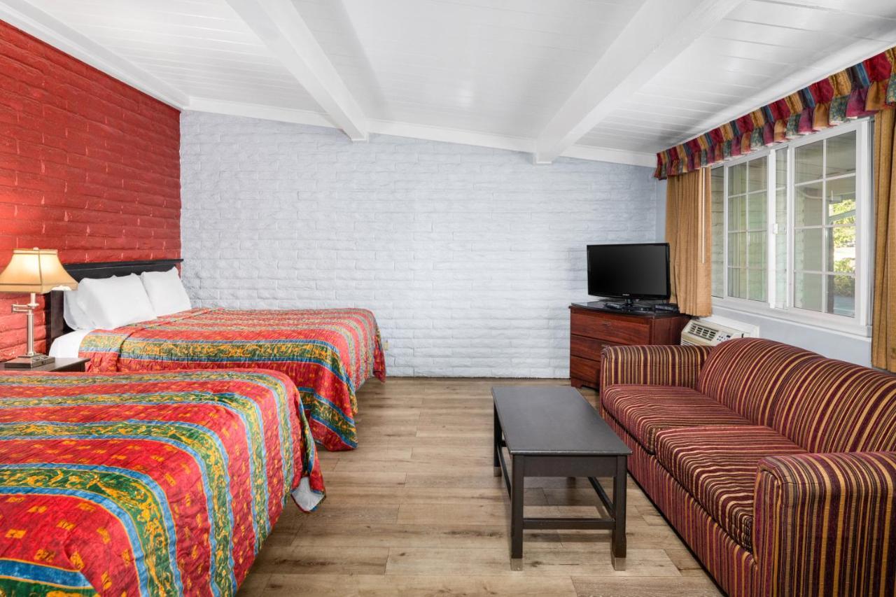 Fallbrook Country Inn Экстерьер фото
