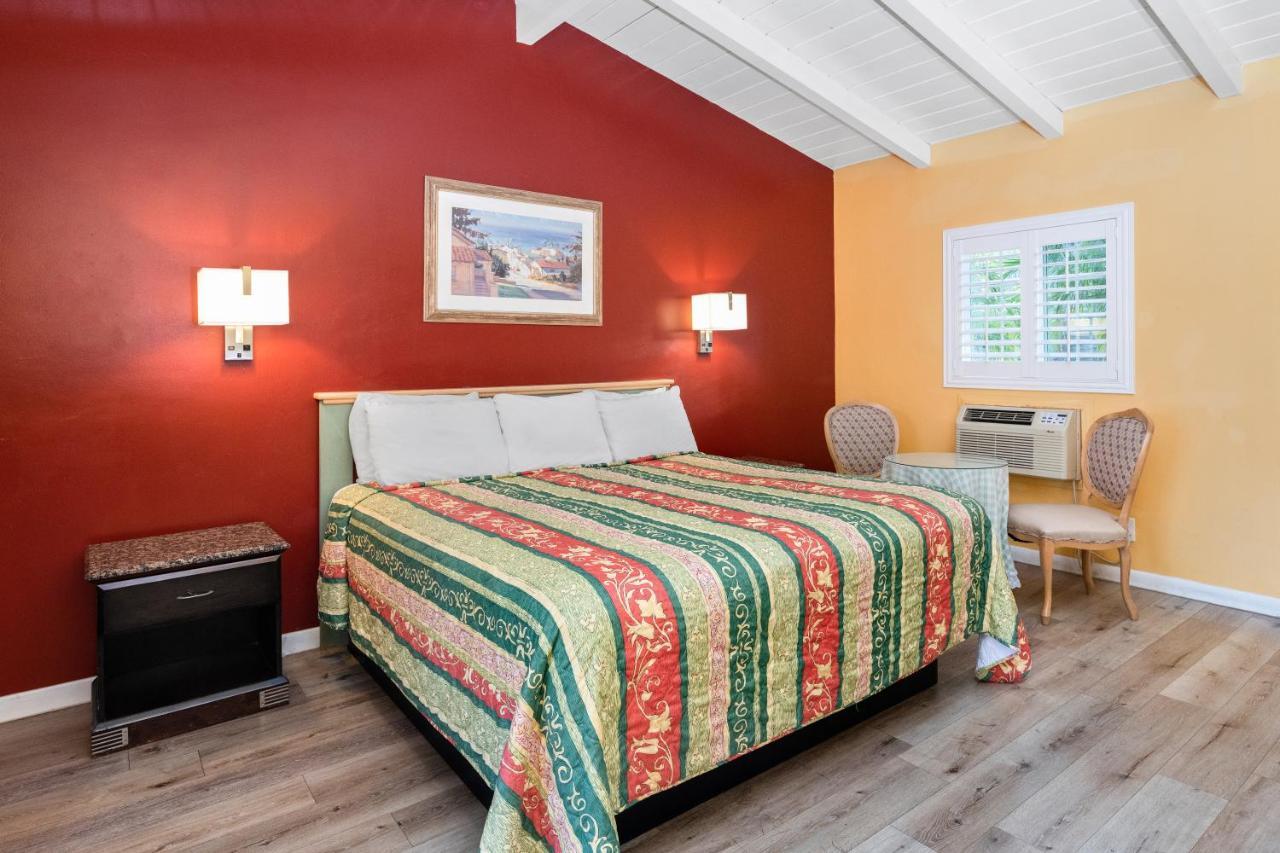 Fallbrook Country Inn Экстерьер фото