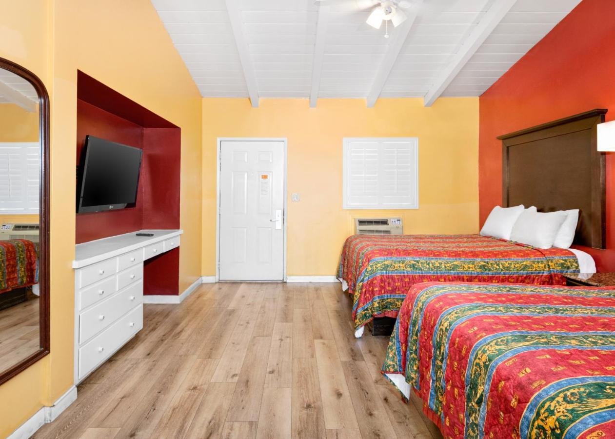 Fallbrook Country Inn Экстерьер фото
