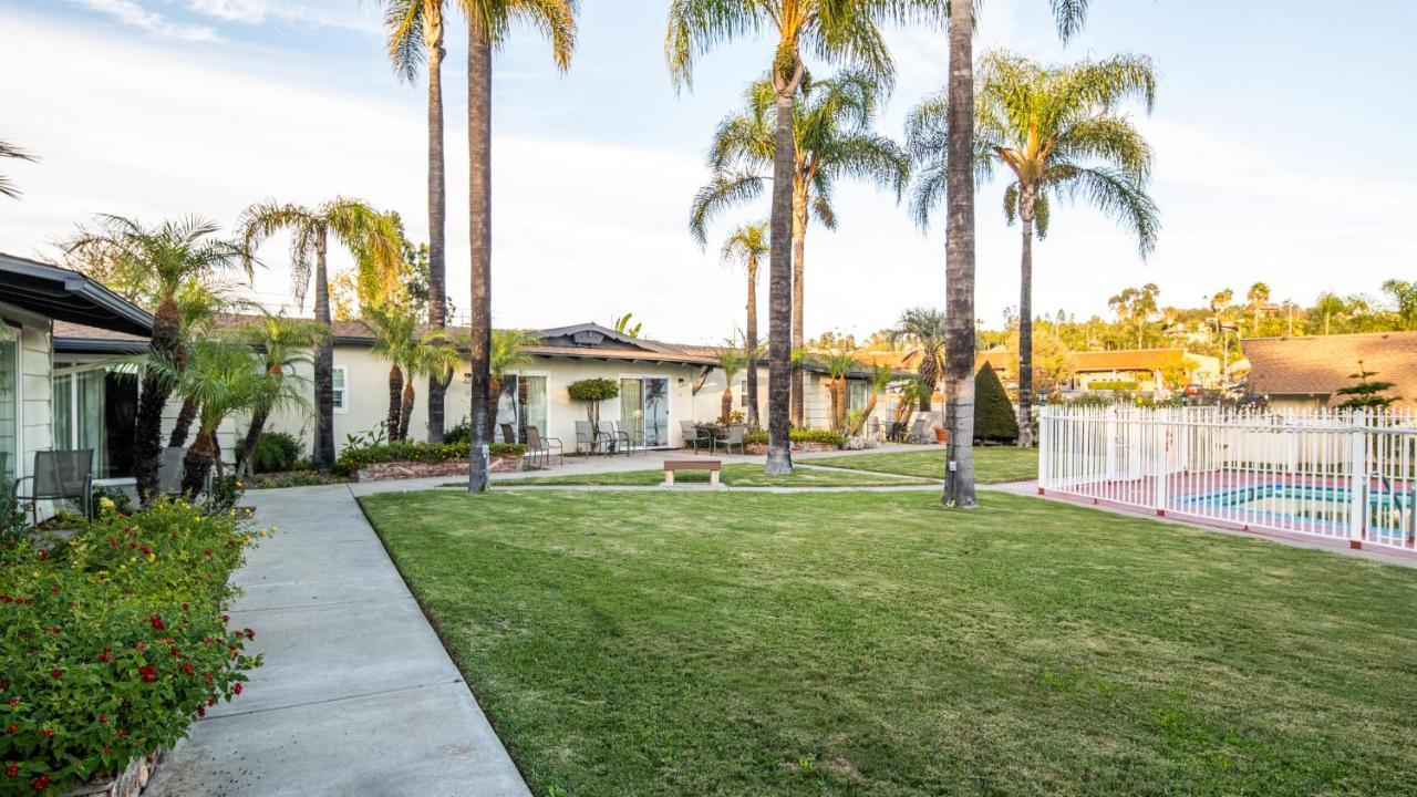 Fallbrook Country Inn Экстерьер фото