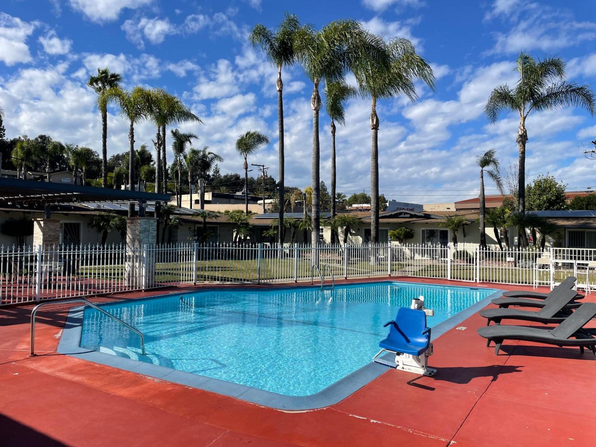Fallbrook Country Inn Экстерьер фото