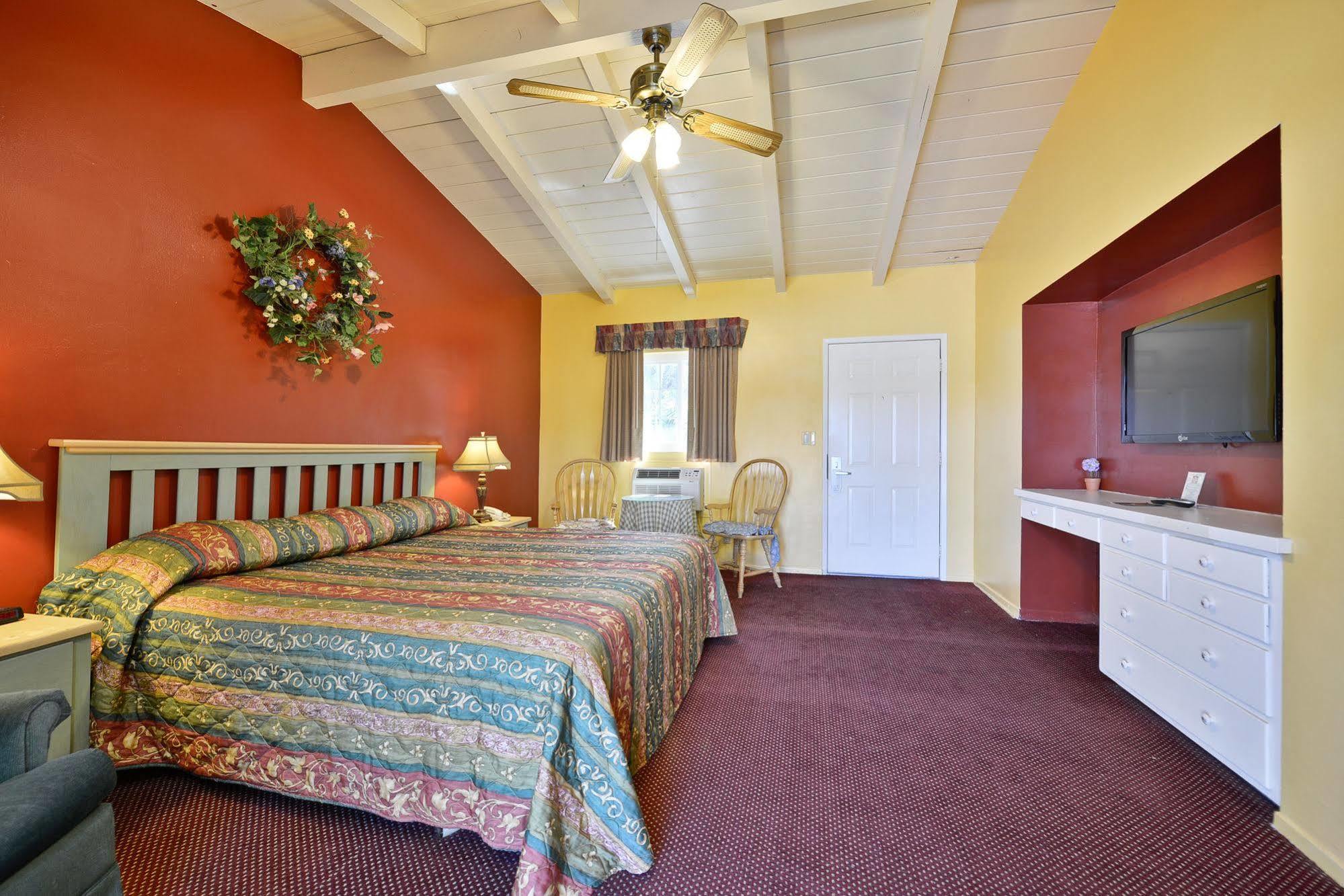 Fallbrook Country Inn Экстерьер фото