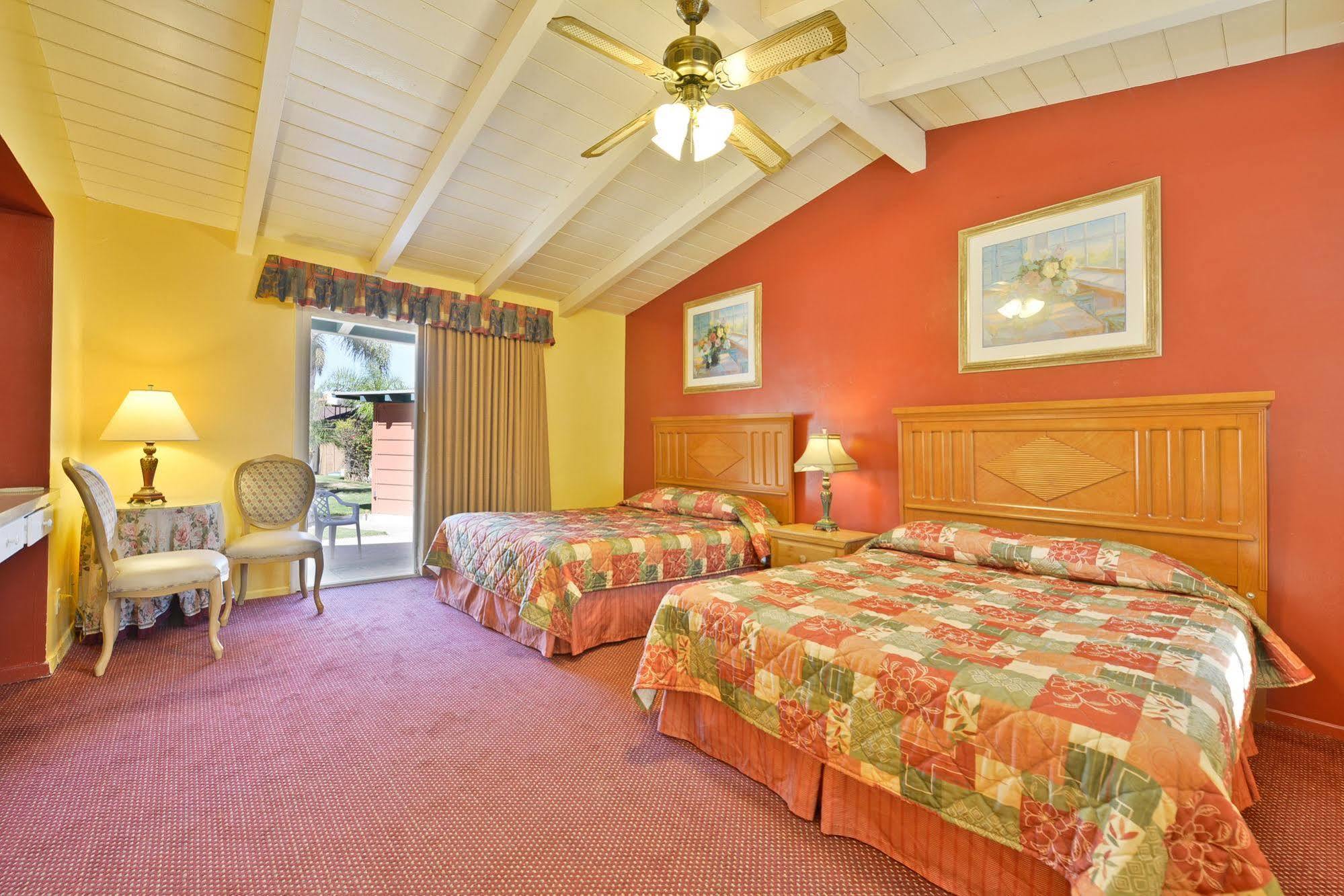 Fallbrook Country Inn Экстерьер фото